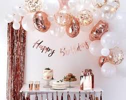 Die 16 ist die letzte große stufe vor der volljährigkeit und spätestens jetzt wollen sie möglichst auch wie junge erwachsene und nicht mehr wie kinder behandelt werden. First Birthday Girl Decorations 12 Month Photo Wall Banner 1st Birthday Girl Monthly Photo Banner Birthday Garland Pink Gold Glitter Erster Geburtstag Madchen Geburtstag Dekoration Ideen Geburtstag Dekoration