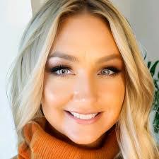 Sonya Stover's Instagram, Twitter & Facebook