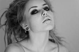 I Ve Seen This Girl On Youtube She Has The Cutest Danish Accent Girls Lips Facial Piercings Dreads