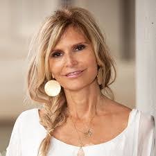 Angela Sergi's Instagram, Twitter & Facebook