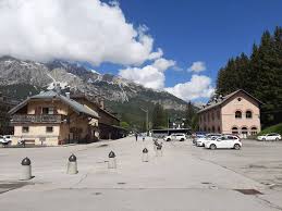 La funivia di faloria si trova a 1 km di distanza. Perche Il Progetto Della Stazione Non E Un Affare Per Il Comune Di Cortina
