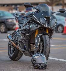 Pin On Motorbikes Motorcycles Bikergirls Motogp Sportbikes Choppers Bobbers Superbikes Salespromotion Motorcyclejacket Biker Bikerbabe
