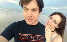 Lauren Keys's Instagram, Twitter & Facebook