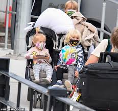 Teresa palmer poet lake palmer. Heavily Pregnant Teresa Palmer Has Her Hands Full As She Arrives Home In Australia Latest Celebrity News