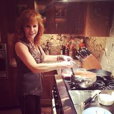 Pin By Ashley Marie On Reba Mcentire In 2021 Reba Mcentire Country Female Singers The Band Perry