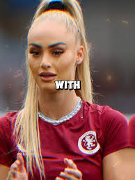 Alicia Layman's Instagram, Twitter & Facebook