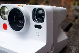 Hier zur der instax mini 9 camera : Polaroid Now Review A Revival That S Light On Features The Verge