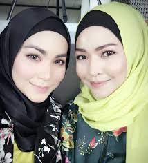 Siapa tidak kenal dengan pelakon rozita che wan dan ayu raudah. Gambar Isteri Lan Pet Pet Cantik Persis Anak Gadis Berita Steady