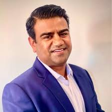 Dustin Robillard's Instagram, Twitter & Facebook