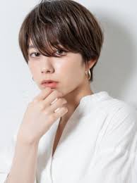 40代 丸顔さん必見 長さ別 マイナス5歳に見えるヘアスタイル10選 bangs バングス ショートのヘアスタイル 髪型 診断 ヘアスタイリング