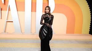 Lisa Wears an Epic Custom Miss Sohee Dress to the 2025 Vanity Fair Oscars  Party