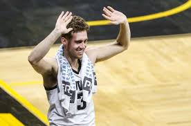 Stay up to date with player news, rumors, updates, social feeds, analysis and more at fox sports. Hawkeyes Jordan Bohannon Has Serious Head Injury The Gazette