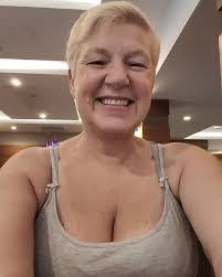 Debbie Murray's Instagram, Twitter & Facebook