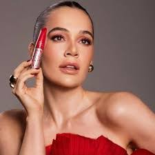 Sarah Nieto's Instagram, Twitter & Facebook