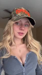 Maria Carson's Instagram, Twitter & Facebook