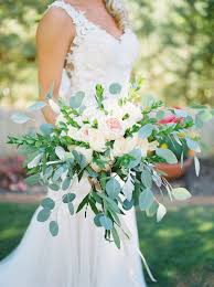 When you are planning your wedding in central oregon, it is more than likely that you'll want to showcase the epic beauty that defines the area. Medford Oregon Wedding Venue Blog Rebecca Masters