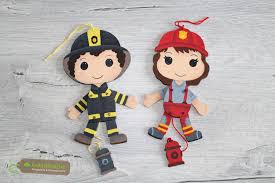 Hier findet ihr unsere weihnachtsmann bastelvorlage zum ausdrucken. Hampelberufe Feuerwehrmann Frau Bastelvorlage Ohne Anleitung Ginkgowerkstatt Shop