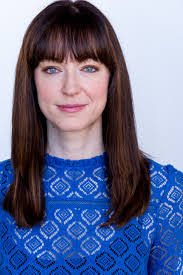 Kelly Lohman's Instagram, Twitter & Facebook