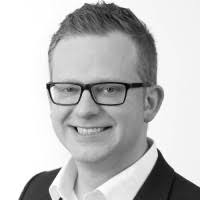 200+ profilů „Armann“