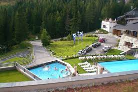 Falkensteiner club funimation katschberg har indendørs klatrevæg, moderne fitnesscenter og spaområde med et poolmråde på 550 m², sauna samt eksklusivt wellnessområde på 1200 m² hvor du kan forkæle dig selv med skønhedsbehandlinger. Falkensteiner Club Funimation Katschberg Mapio Net