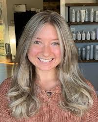 Courtney Redmond's Instagram, Twitter & Facebook