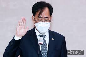 Semantic scholar profile for 박준영, with 14 highly influential citations and 555 scientific research papers. í•´ìˆ˜ë¶€ ë°•ì¤€ì˜ ë„ìžê¸° ì˜í˜¹ í•´ëª… ì™¸êµí–‰ë‚­ ì´ìš© ì•ˆ í–ˆë‹¤ ë¨¸ë‹ˆs