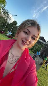 Ditch the Rat Race: Travel While You're Young