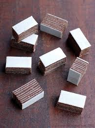 Carolas Pischinger Eine Art Heinerle German Christmas Cookies Christmas Cooking German Cookies
