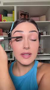 Un makeup di tutto rispetto si può tranquillamente fare in 10 min dai! 👏😎  #makeupchallenge #makeuptutorial #mitruccoconvoi #challengemakeup