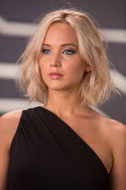 maquiagem pele luminosa delineador discreto esfumadinho beatriz nunes bob frisur wellige frisuren jennifer lawrence haar