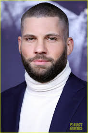 Oscar Isaac Hits the Red Carpet for a Screening of 'Moon Knight' in Berlin:  Photo 4722779