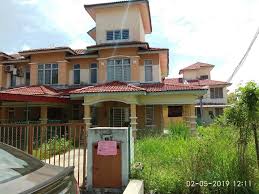 Highlights • low density only 202 houses (404 units) • gated & guarded community with 24hr security • security fee estimated only rm 100 per month • big open green space with outdoor facilities • neighbouring bukit. 2 5sty Corner Terrace La Cottage Taman Putra Perdana Puchong For Only Rm397 000 Market Value Rm500 000 Property For Sale On Carousell