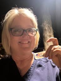 Danielle Weller-Roche (@twindeydani) • Instagram photos and videos