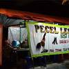 Bersihkan ikan lele, dan lumuri dengan jeruk nipis dan garam. 1