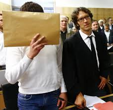 Gegen tugce war derart heftig, dass sie um 180 grad gedreht wurde und. Tugce Prozess Ist Sanel M S Reue Echt Oder Nur Taktik Welt