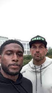 Darren Crumpton's Instagram, Twitter & Facebook