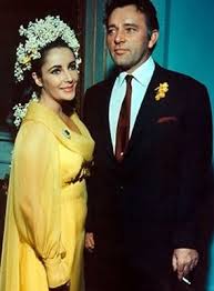 Elizabeth Taylor S Yellow Wedding Dress Richard Burton Elizabeth Taylor Jewelry Celebrity Bride Untraditional Wedding Dress