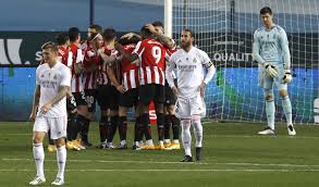 كورتوا، ميندي، راموس، فاران، فاسكيز، كاسيميرو، مودريتش، كروس. L5c5gbmamtooxm