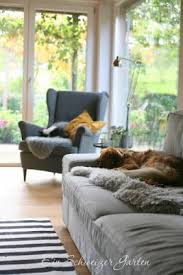 Strandmon Ohrensessel Ikea Interiordesign Wohnzimmer Einrichtungsideen Fensterausblick Holzhaus Einrichten Ohrensessel Wohnzimmer Gemutlich Wohnzimmer