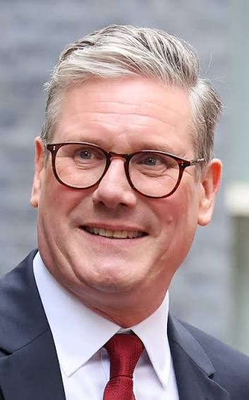 File:Prime Minister Sir Keir Starmer arrives at 10 Downing Street  (53836633106) (cropped).jpg - Wikimedia Commons