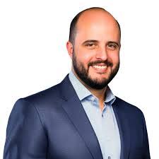 Robin Coats's Instagram, Twitter & Facebook