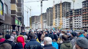 Viele bundesländer bieten bereits förderprogramme für die beschaffung von wohnraum für flüchtlinge an. Wohnungsnot In Deutschland Was Fluchtlinge Damit Zu Tun Haben