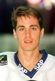 Der Mannheimer Gordon Hynes im Porträt Eishockey DEL Herren Deutsche  Eishockey Liga, Saison