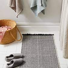 The enhanced softness and unique stylishness of thick velvet microfiber chenille fabric are sure to add a touch of elegance to your. Super Soft Bath Mat In 2021 Soft Bath Mat Bathroom Rugs Bath Mat