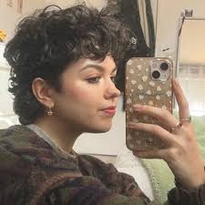 Imogen Kerr (@imogenhunter2)