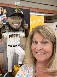 Grocery shopping with my favorite, Fernando Tatis! 💛⚾️🤎