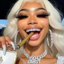 Ashley Yanez's Instagram, Twitter & Facebook