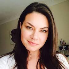 Amy Buckley-Roberts (@Buckley89)