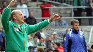 Niederlage gegen borussia mönchengladbach besiegelt abstieg. Fussball Bremen Werder Bremen Droht Bei Schaaf Comeback Der Abstieg Sport Sz De