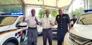 Viral◥ kemalangan di lebuhraya karak. Plus Hands Over 10 Enforcement Vehicles To Rtd To Enhance Highway Safety